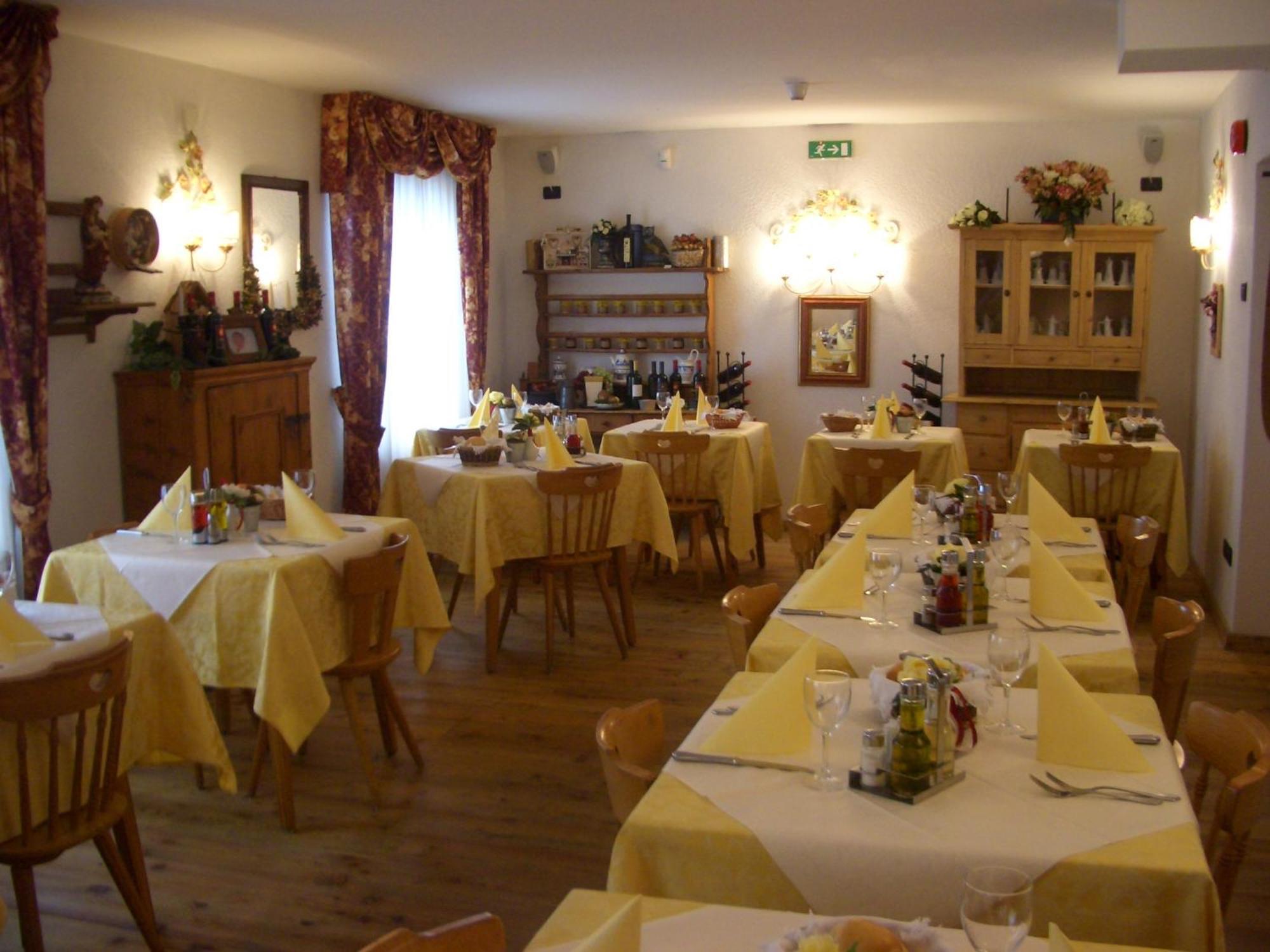 Chalet Fiocco Di Neve Pinzolo Eksteriør billede